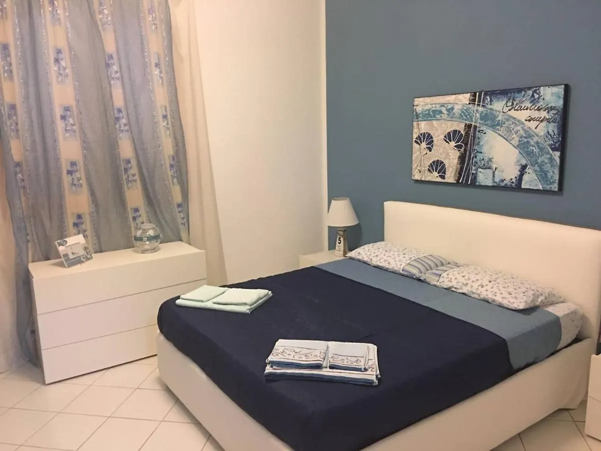 Neptune Apartment In Villa With Swimming Pool 20 Meters From The Sea Fontane Bianche